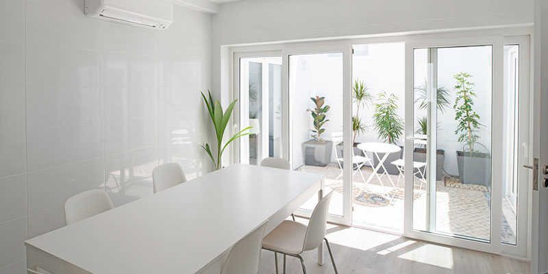 Pros and Cons of Glass Sliding Doors