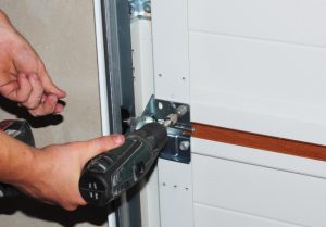 3 Signs You Need Garage Door Repair Services