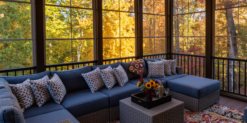 Creating a Cozy Retreat with Custom Sunrooms